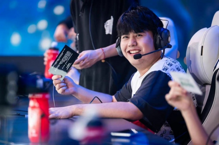 更是对传统 更是对传统