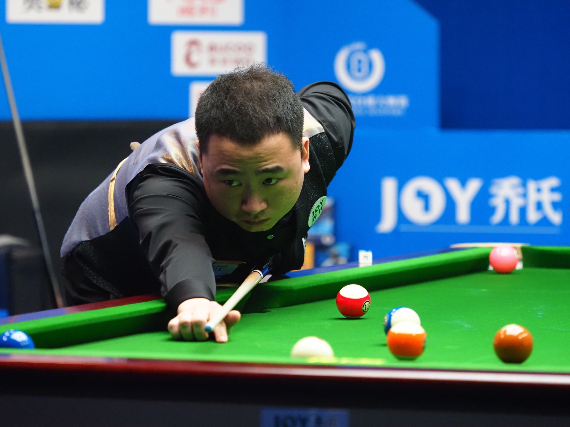 而赫塔菲虽 而赫塔菲虽